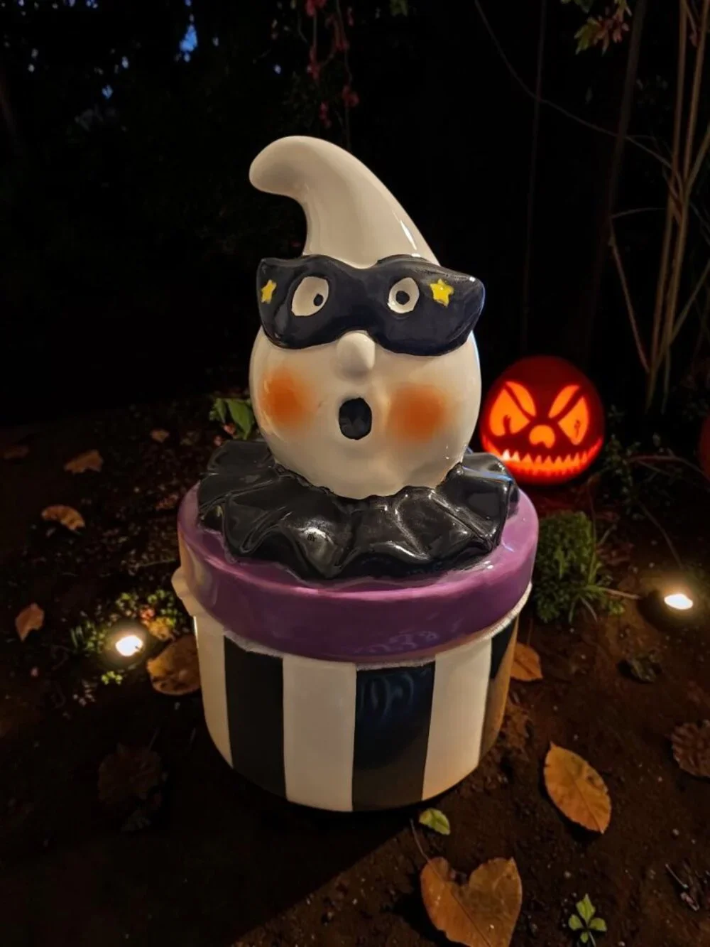 Halloween Ceramic Ghost Figurine – Mask & Star Design – Striped Base – Cute Spoo